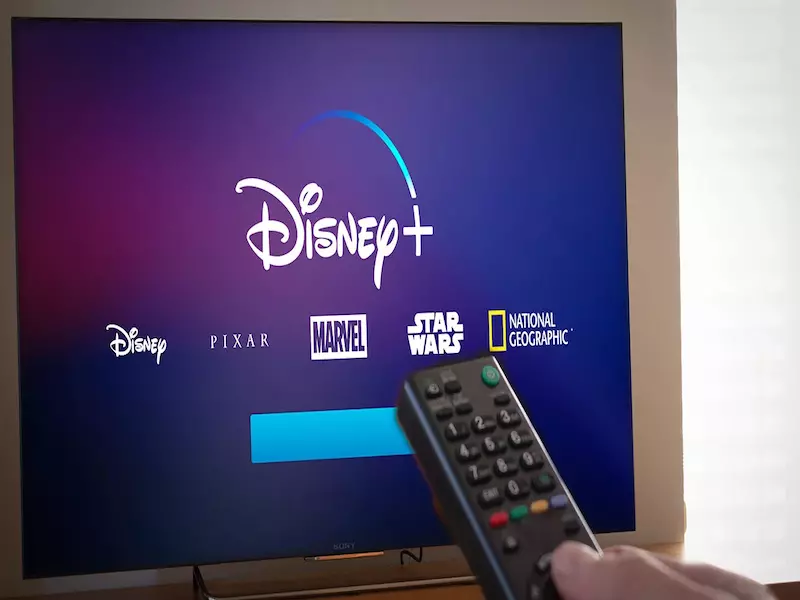 pointing remote at television