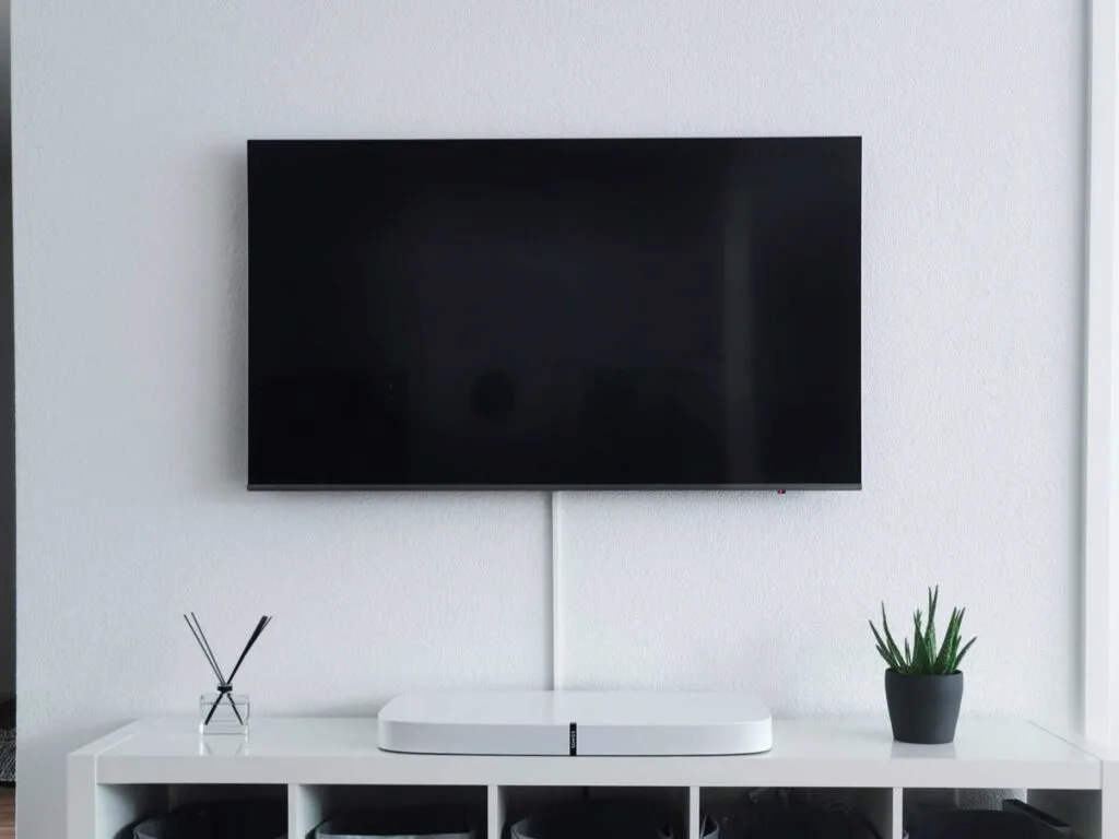 tv with blank screen
